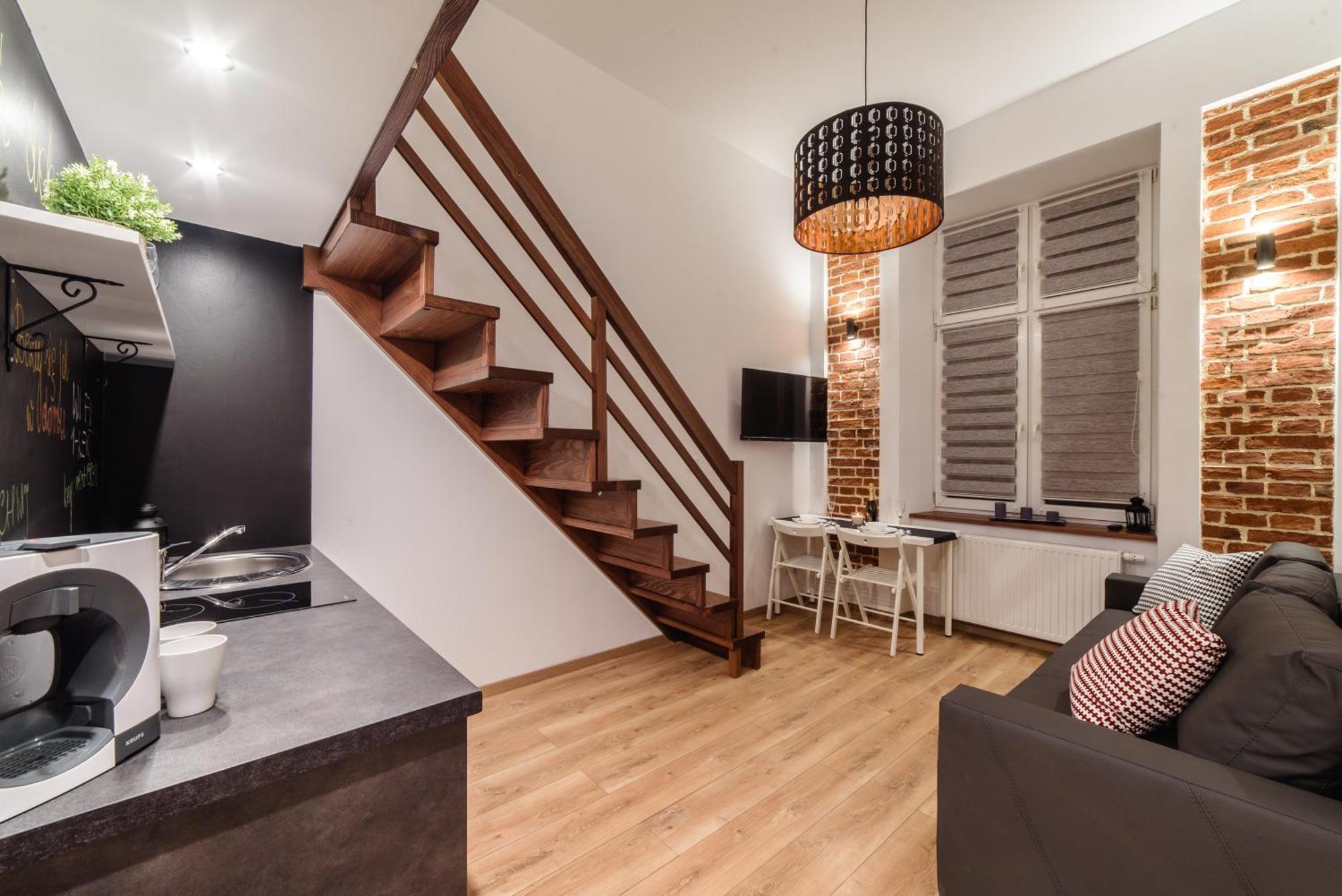 2 Nights Apartments - Great Location, Right Next To Main Rail And Bus Station, 10 Min To Main Square By Foot Краків Екстер'єр фото