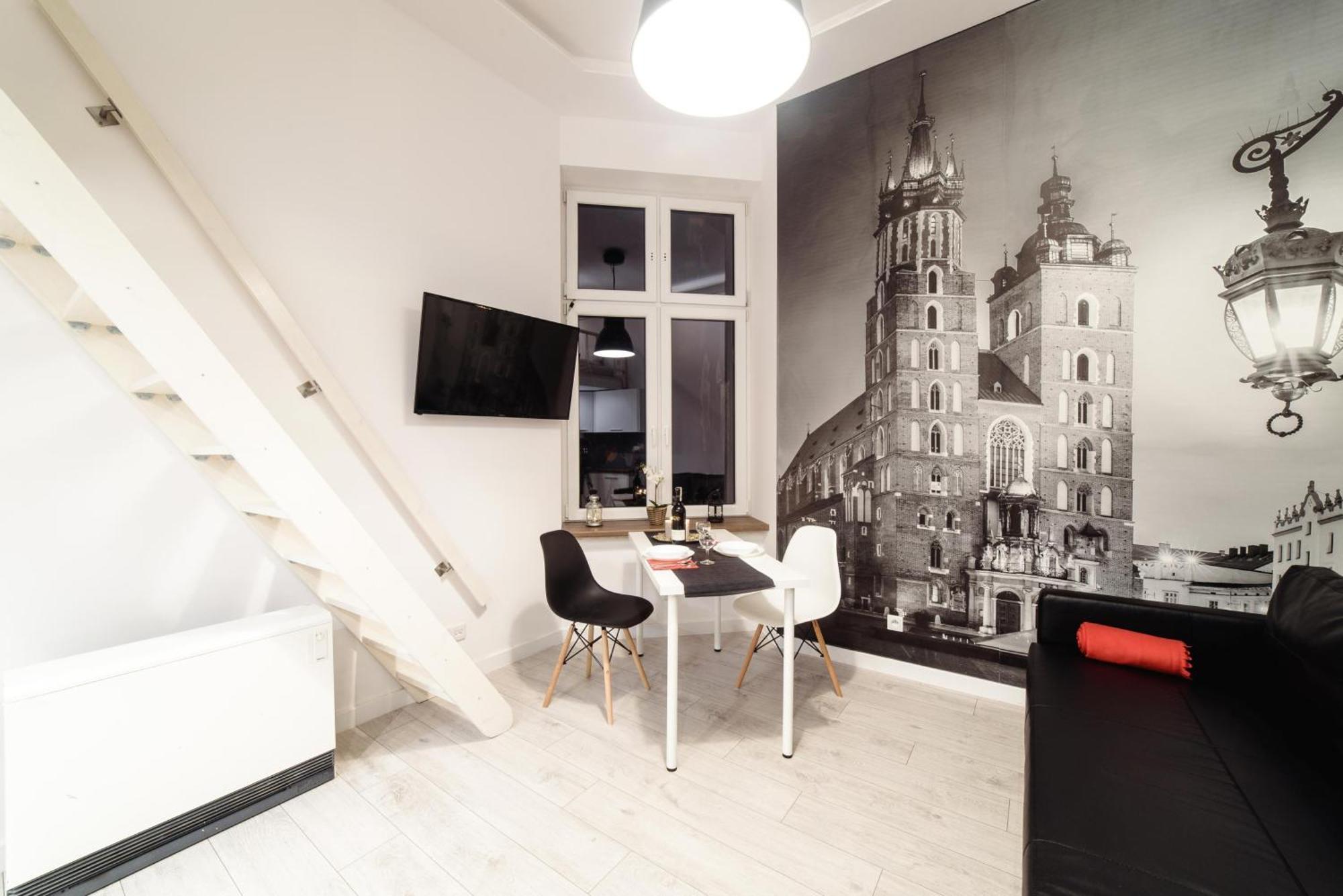 2 Nights Apartments - Great Location, Right Next To Main Rail And Bus Station, 10 Min To Main Square By Foot Краків Екстер'єр фото
