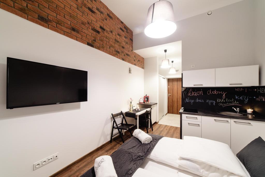 2 Nights Apartments - Great Location, Right Next To Main Rail And Bus Station, 10 Min To Main Square By Foot Краків Екстер'єр фото