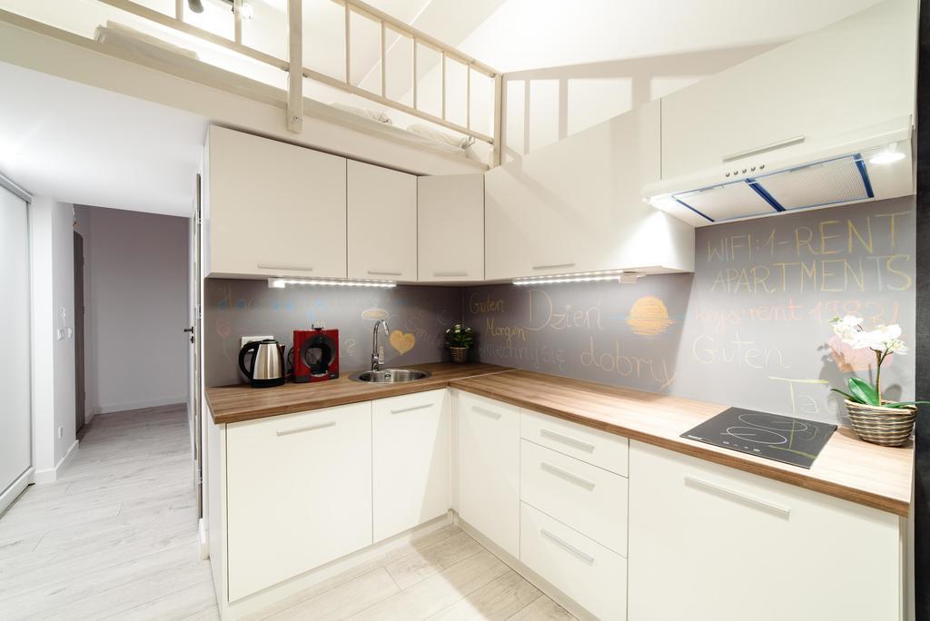 2 Nights Apartments - Great Location, Right Next To Main Rail And Bus Station, 10 Min To Main Square By Foot Краків Екстер'єр фото