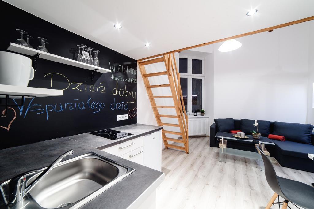 2 Nights Apartments - Great Location, Right Next To Main Rail And Bus Station, 10 Min To Main Square By Foot Краків Екстер'єр фото