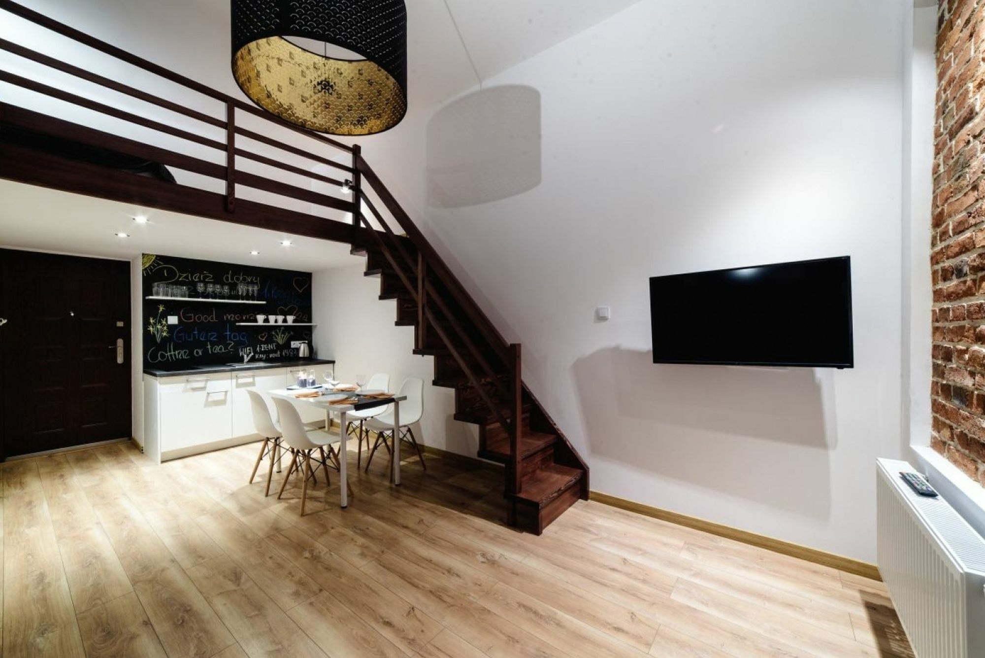 2 Nights Apartments - Great Location, Right Next To Main Rail And Bus Station, 10 Min To Main Square By Foot Краків Екстер'єр фото