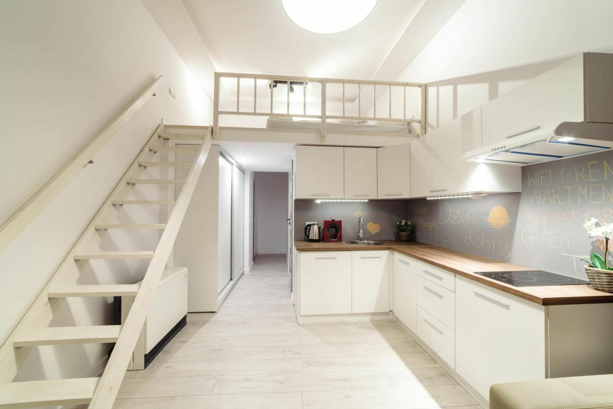 2 Nights Apartments - Great Location, Right Next To Main Rail And Bus Station, 10 Min To Main Square By Foot Краків Екстер'єр фото