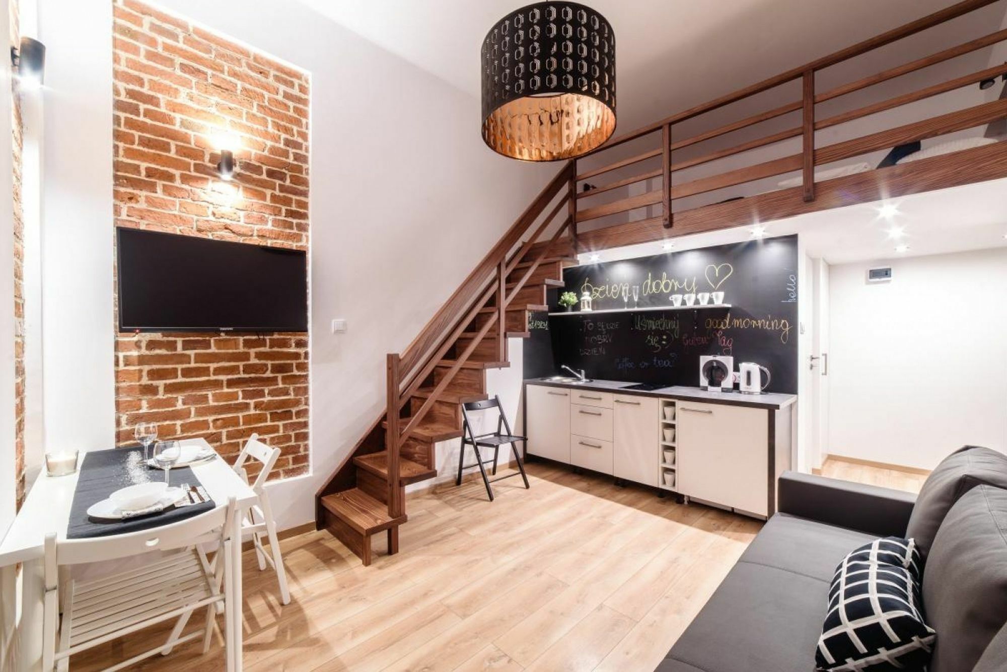 2 Nights Apartments - Great Location, Right Next To Main Rail And Bus Station, 10 Min To Main Square By Foot Краків Екстер'єр фото